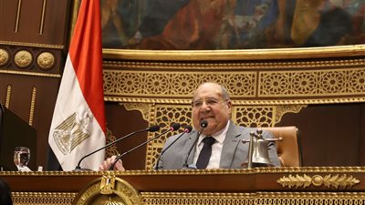 رئيس مجلس الشيوخ يهنئ الرئيس السيسي بمناسبة ذكرى تحرير سيناء
