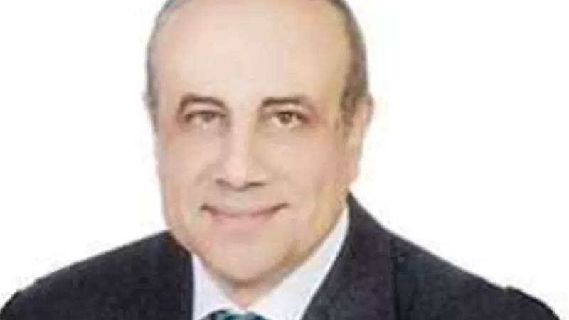 نقيب التجاريين: رفع حد السحب اليومي يُعيد بنا للمسار الصحيح