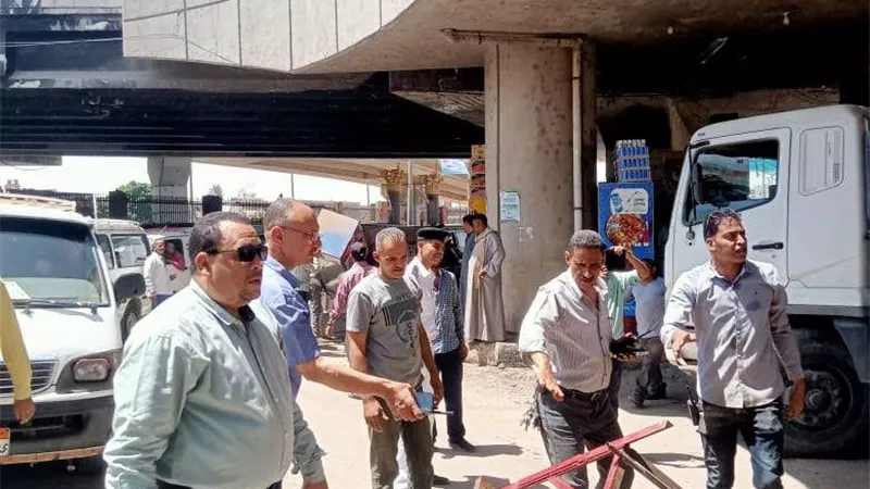 محافظ أسيوط يعلن انطلاق حملات إزالة الإشغالات