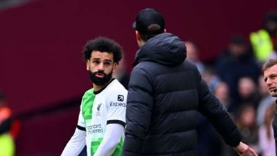 مفاجأة وراء سبب مشادة محمد صلاح وكلوب