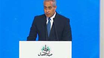 «شحاتة» للرئيس السيسي: سنبني بيئة عمل لائقة تكون أرضًا خصبة للاستثمار