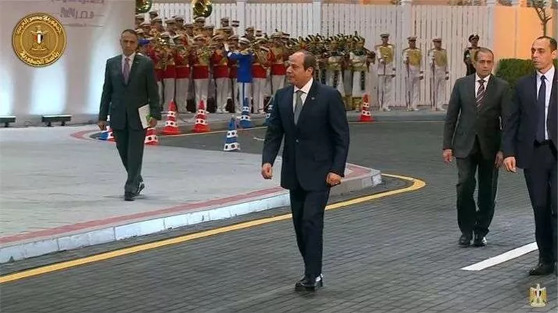 السيسي يصل العاصمة الجديدة لافتتاح البطولة العربية العسكرية للفروسية