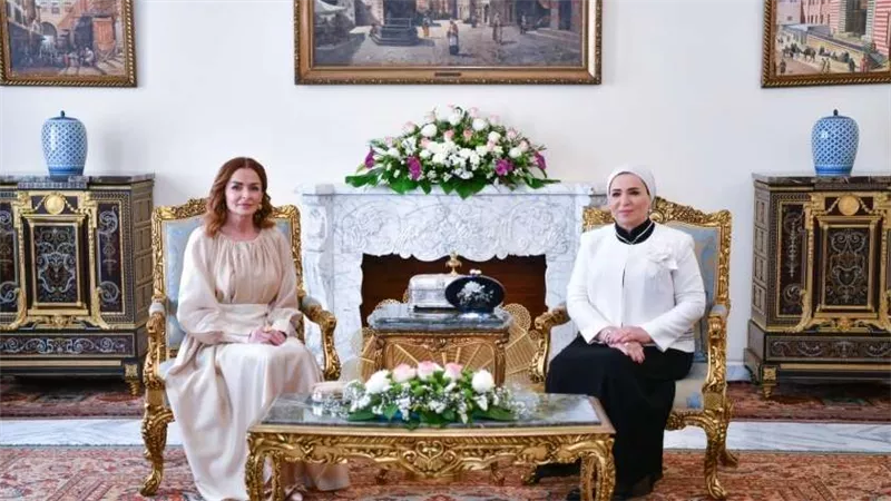 انتصار السيسي ترحب بزوجة رئيس البوسنة والهرسك في مصر