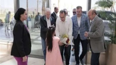 مدبولي يؤكد على ضرورة الإسراع في تنفيذ المشروعات التنموية بشرم الشيخ