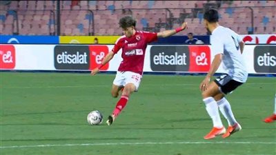 «وسام أبو علي» يقود هجوم الأهلي أمام الاتحاد بالدوري