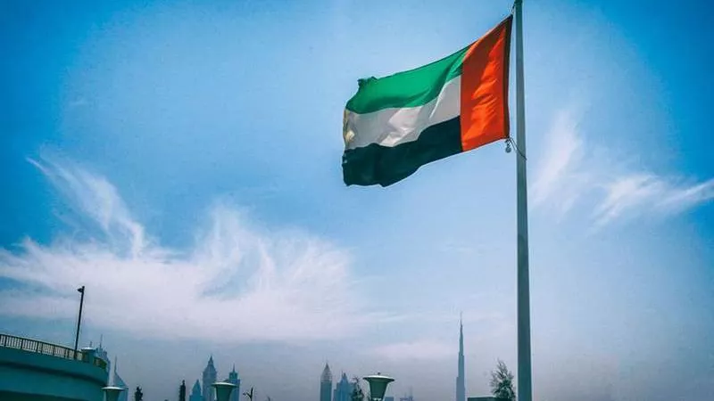 تحسن الأحوال الجوية في الإمارات بعد تأثرها بالأمطار الغزيرة والرياح النشطة