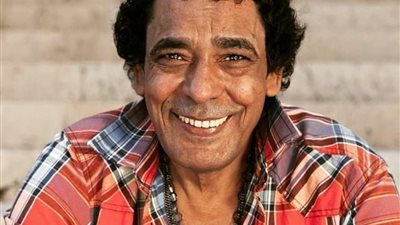 محمد منير للمصريين: ادعوا للزمالك أن يحقق الكونفدرالية