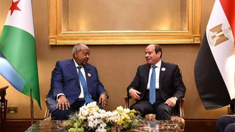 الرئيس السيسي يلتقي نظيره الجيبوتي على هامش قمة البحرين