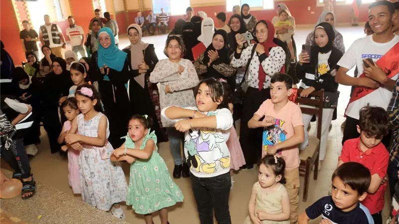 مستشفيات سوهاج الجامعية تودع الفلسطينيين بعد تماثلهم للشفاء