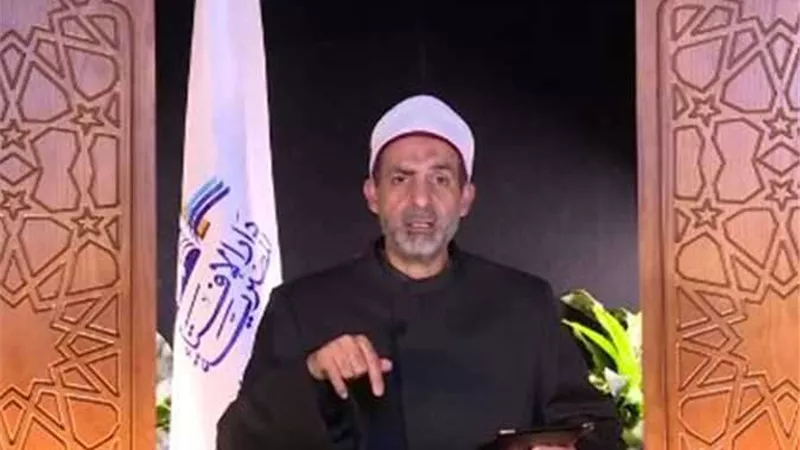 هل يجوز لشخص لا يستطيع الحركة الوضوء أو الاغتسال أن يتيمم؟.. الإفتاء تجيب