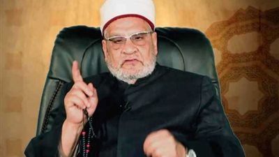 على الجميع توخي الحذر.. أستاذ الفقه المقارن بجامعة الأزهر: الإفتاء في دين الله أمر خطير