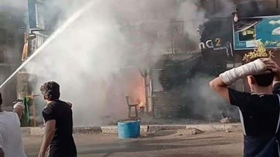 بسبب ماس كهربائي.. نشوب حريق هائل في محل جزارة بدارالسلام