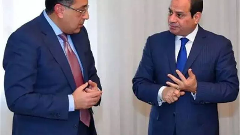 ماذا بعد استقالة الحكومة اليوم؟.. مستشار قانوني يوضح ل 