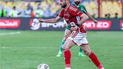 فحص طبي للاعب الأهلي عمر كمال عبد الواحد قبل مواجهة الداخلية