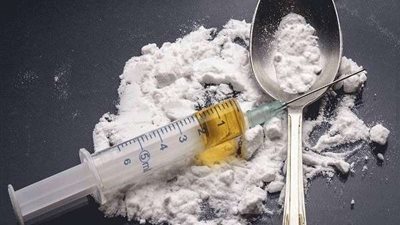 حبس سيدتين لحيازتهما 180 تزكرة هيروين بالمرج