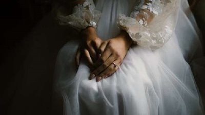متخصص: تطبيقات الزواج والخاطبة عبر برامج الإنترنت منتشر