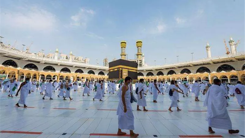 أثناء طوافها بالكعبة.. وفاة سيدة من محافظة البحر الأحمر