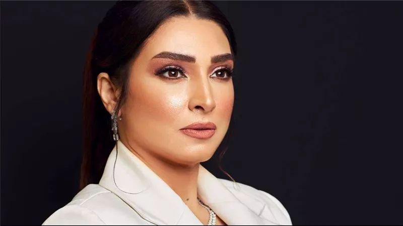 «وشي اتحرق».. روجينا تكشف حقيقة إصابتها بحروق في وجهها