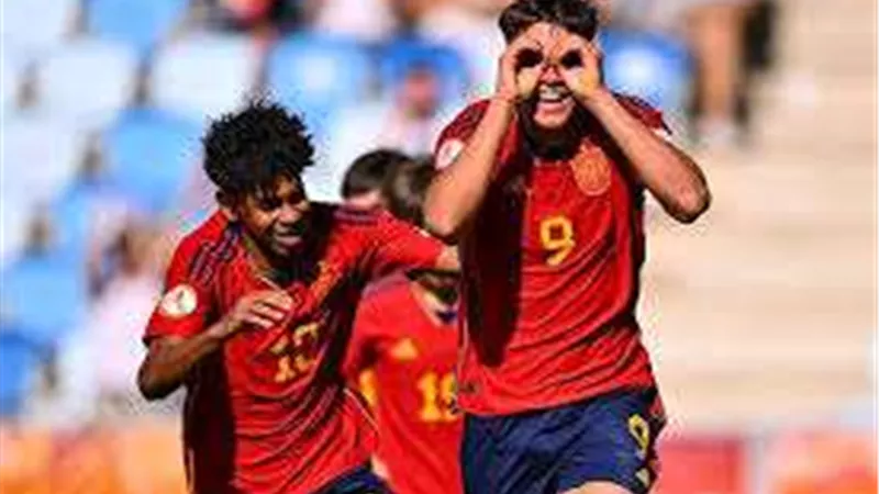 مارك جويو.. من الأكاديمية إلى أضواء منتخب إسبانيا