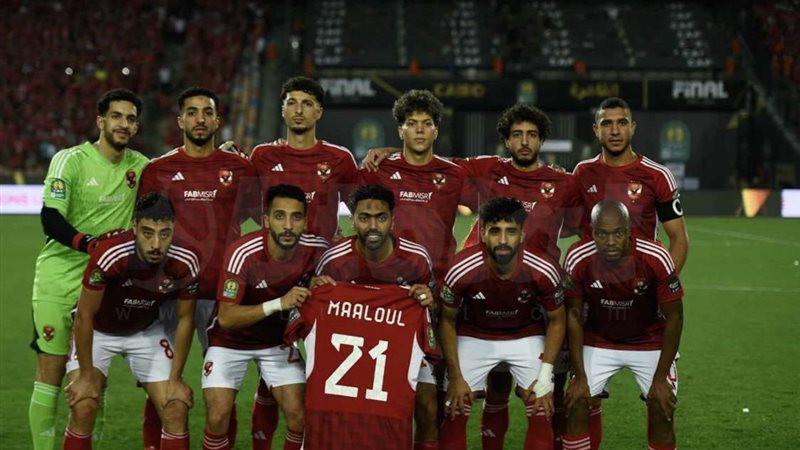 لاعبو الأهلي