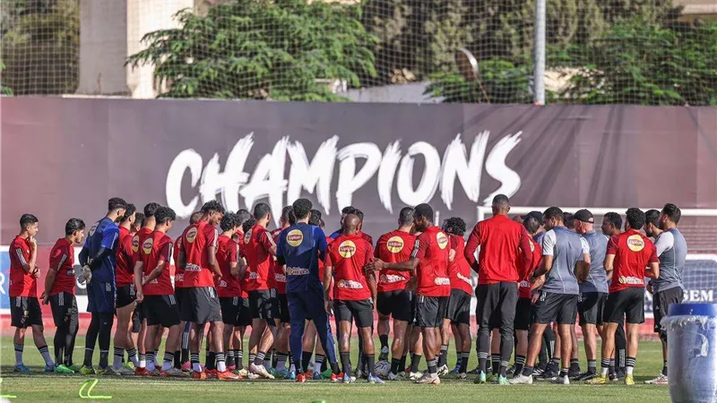 الأهلي يختتم تدريباته استعدادًا لمواجهة الداخلية بالدوري