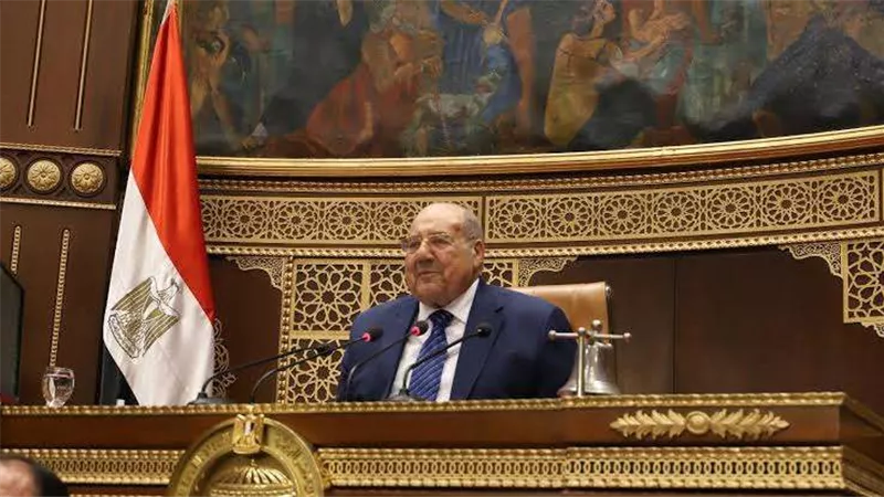 المستشار عبد الوهاب عبد الرازق يعلن فض دور الانعقاد الرابع لمجلس الشيوخ