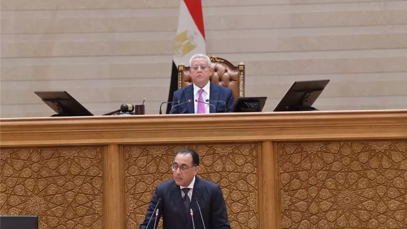مصطفى مدبولي يشكر الحكومة السابقة علي تفانيهم في خدمة الوطن