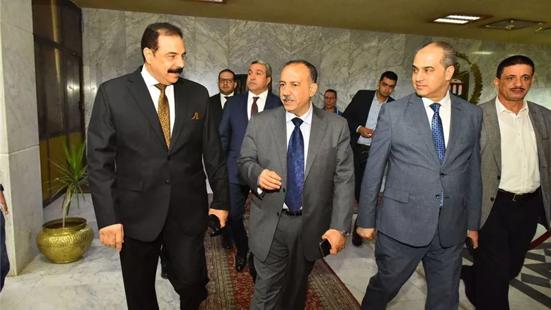 محافظ أسيوط يستقبل مساعد وزير الداخلية ومدير الأمن للتهنئة على ثقة القيادة السياسية