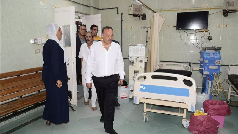 محافظ أسيوط يفاجئ مستشفى صدفا المركزي فجرًا لمتابعة سير العمل