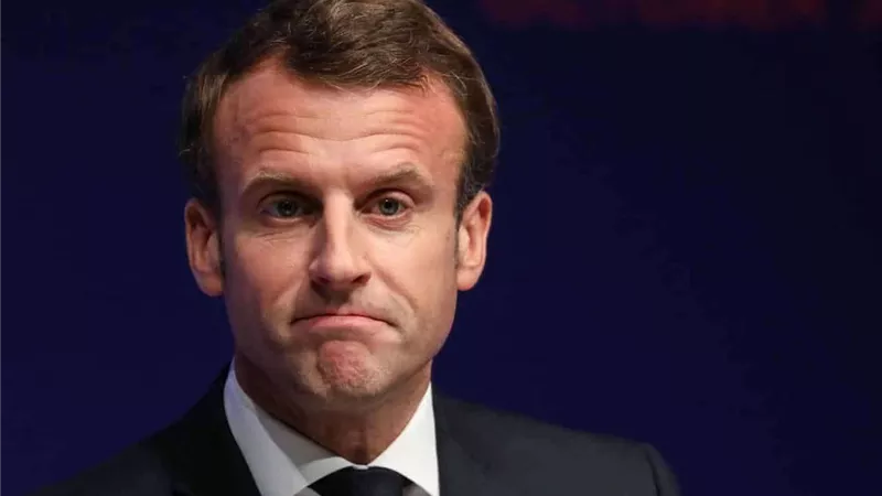 ماكرون يعبر عن حزنه بعد خسارة فرنسا أمام إسبانيا في نصف نهائي يورو 2024