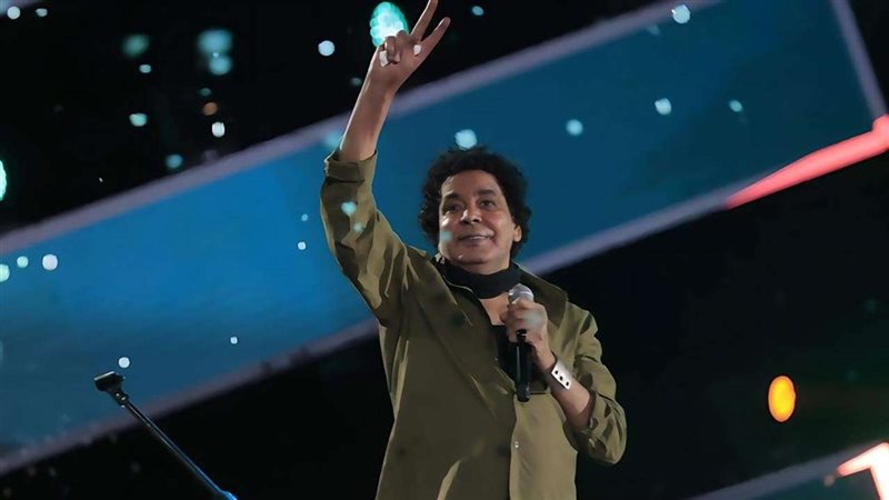 الفنان محمد منير