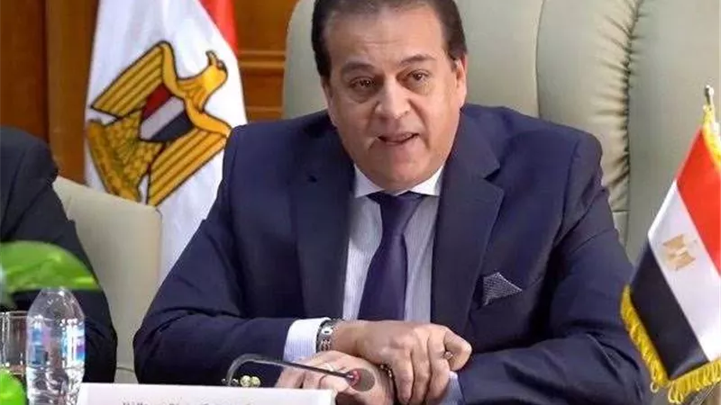 بالأسماء.. عبد الغفار يصدر حركة تنقلات بعدد من قطاعات الوزارة