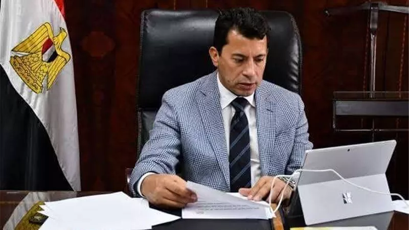 لقي مصرعه غرقًا.. وزير الرياضة ينعى لاعب نادي الكهرباء للتجديف