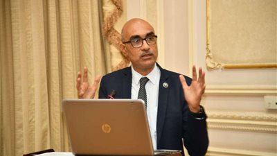 النائب إيهاب منصور يعلن عن إنشاء أول مكتبة حديثة بحي العمرانية