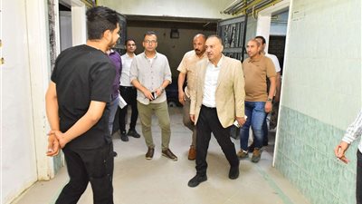 محافظ أسيوط يحيل مدير مستشفى صدفا المركزي والنوبتجية المسائية للتحقيق