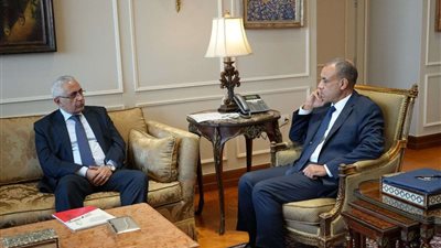 وزير الخارجية يبحث مع إدارة ليبيا مسار العلاقات بين البلدين الشقيقين