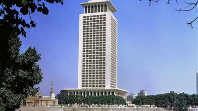 وزير الخارجية يبحث مع مسؤولة أممية في الدوحة تسهيل دخول المساعدات إلى غزة