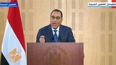 خلال زيارة تفقدية بالعلمين.. مدبولي يشيد بدور 