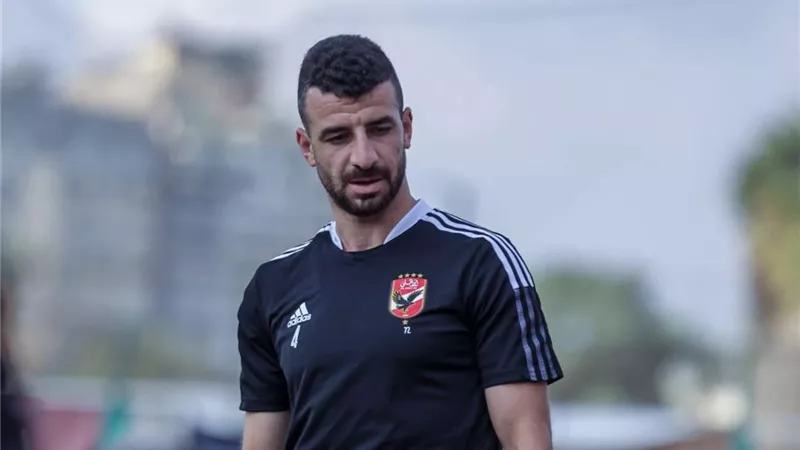 لتعزيز الدفاع.. الأهلي يفسخ عقد محمود متولي بالتراضي ويستعير يوسف أيمن