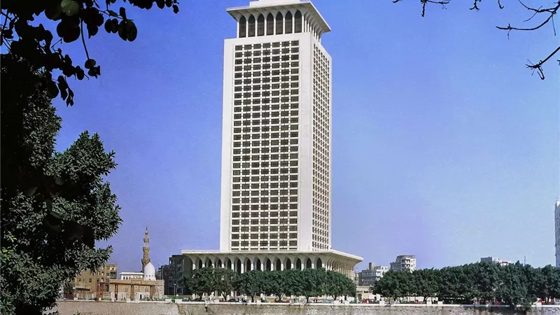 خلال اتصالين هاتفيين.. وزارة الخارجية تعرب عن تضامن مصر الكامل مع لبنان الشقيقة