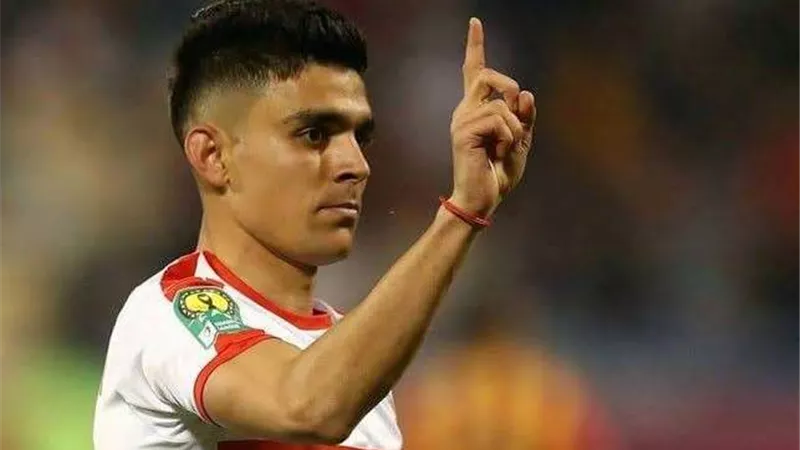 هل يعود أشرف بن شرقي إلى الزمالك؟.. مفاوضات غير رسمية تبحث عودته إلى القلعة البيضاء