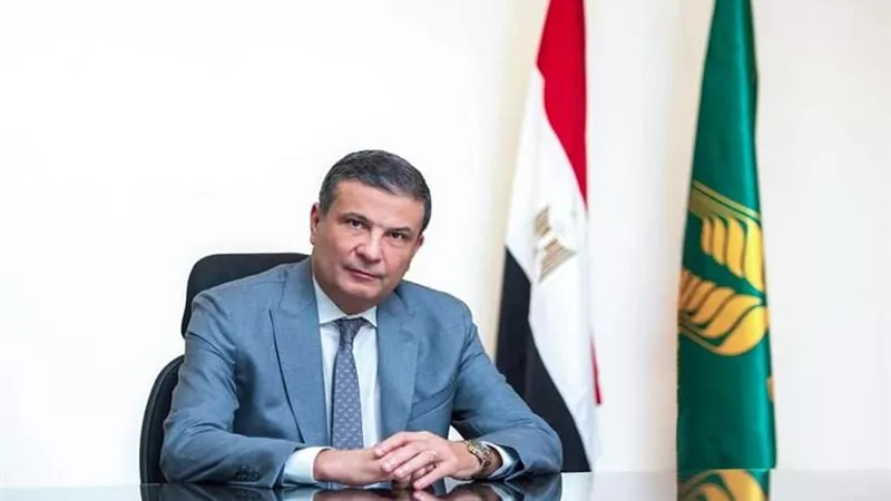 خير مزارعنا لأهالينا.. قافلة منافذ متحركة بالسلع الغذائية في مطروح