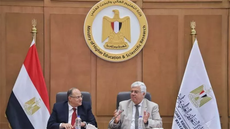 بروتوكول تعاون بين هيئة الدواء والمجلس الأعلى للجامعات لتدريب طلاب الصيدلة