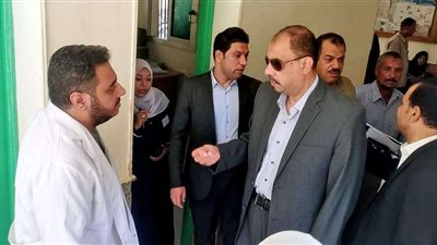 محافظ سوهاج يفاجئ قرية الصلعا لمتابعة مستوى الخدمات