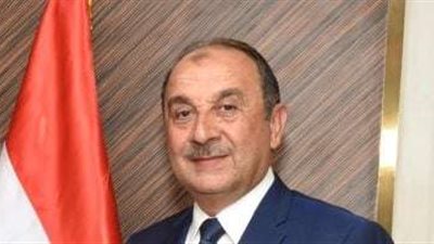 بعد توقف دام  12 عامًا.. وزير قطاع الأعمال يتفقد خطوط انتاج شركة مصر للحرير الصناعي