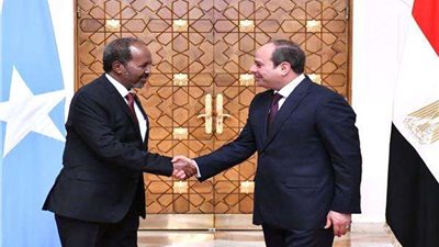 الرئيس السيسي ونظيره الصومالي يشهدان مراسم التوقيع على بروتوكول التعاون العسكري بين البلدين
