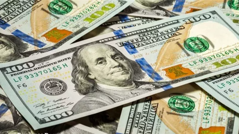 سعر الدولار فى البنوك خلال منتصف تعاملات اليوم الاثنين 5 أغسطس 2024