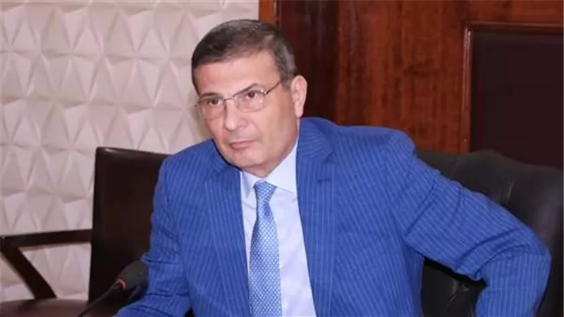 وزير الزراعة يجري حركة تنقلات واسعة بالمحافظات
