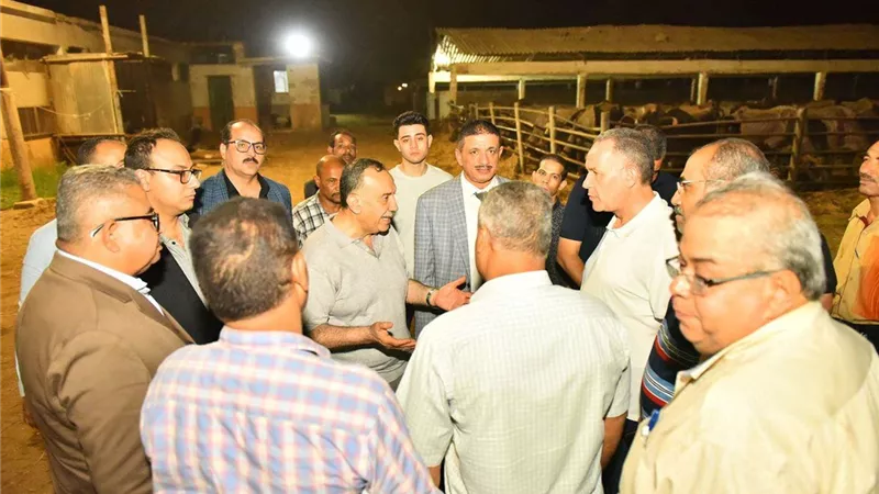 محافظ أسيوط يتابع ميدانياً استكمال تطوير محطة فريزيان الحمام للثروة الحيوانية