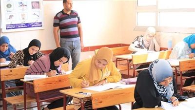 أستاذ تربية: خفض مواد الثانوية العامة قضت على أسطورة الدروس الخصوصية